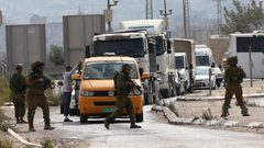 فلسطينيون يقولون إسرائيل حولت نابلس إلى سجن كبير عبر شبكة حواجز