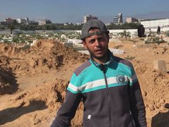 في رفح.. مقابر امتلأت عن آخرها والأموات يدفنون دون شواهد على القبور