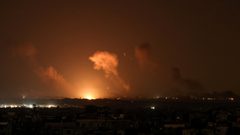 ارتقاء 15 مواطناً في قصف للاحتلال على منزل بحي الزيتون