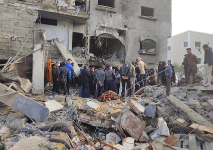 قصف مربع منازل بشارع الشيماء في بيت لاهيا أسفر عن عدد من الشهداء تحت  الركام