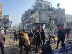 قصف مربع منازل بشارع الشيماء في بيت لاهيا أسفر عن عدد من الشهداء تحت  الركام