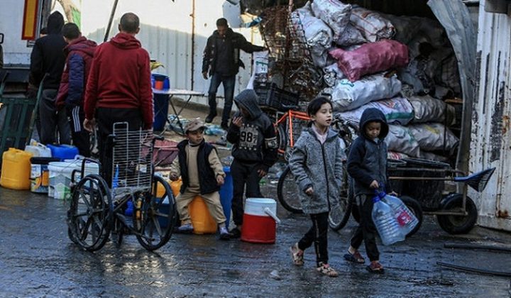 مسؤول الصحة العامة في غزة: تسجيل أكثر من 700 ألف إصابة بأمراض معدية في القطاع