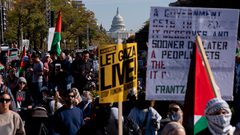 وقفة احتجاجية أمام السفارة الإسرائيلية في واشنطن تنديدا باستمرار العدوان على غزة