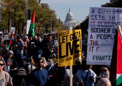وقفة احتجاجية أمام السفارة الإسرائيلية في واشنطن تنديدا باستمرار العدوان على غزة