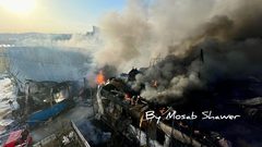 آثار الحريق الذي اندلع في مصنع رويال بمحافظة الخليل عصر يوم أمس