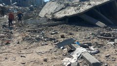 آثار الدمار في المنازل والشوارع والبنية التحية جراء توغل الاحتلال في حي الزيتون