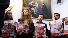 بشكل مبدئي.. إسرائيل توافق على هدنة في غزة مقابل إفراج "حماس" عن محتجزين