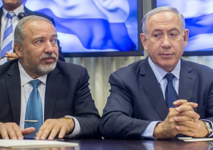 ليبرمان: التخلص من نتنياهو مكافأة للإسرائيليين