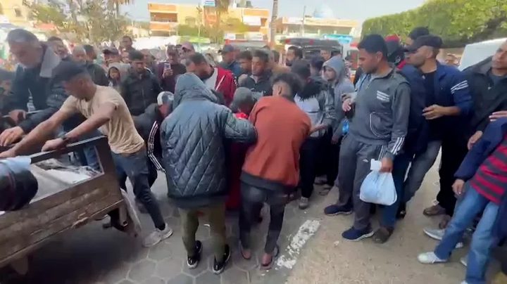 14 شهيدا بينهم 6 أطفال وعدد من المفقودين بقصف الاحتلال منزلا شرق رفح