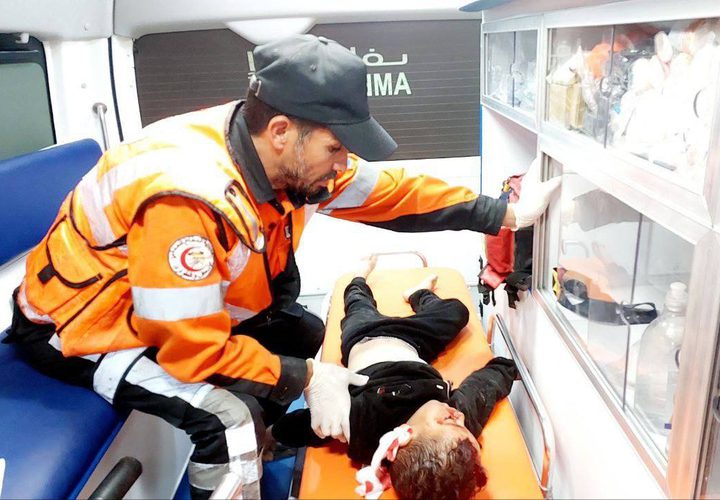 الدفاع المدني: انتشلنا شهداء ومصابين وعالقين من تحت أنقاض منزل عائلة أبو عنزة بحي السلام شرق رفح، نتيجة استهدافه من طائرات الاحتلال ليلة أمس.
