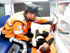الدفاع المدني: انتشلنا شهداء ومصابين وعالقين من تحت أنقاض منزل عائلة أبو عنزة بحي السلام شرق رفح، نتيجة استهدافه من طائرات الاحتلال ليلة أمس.