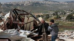 مستوطنون يهدمون غرفة زراعية في قصرة جنوب نابلس