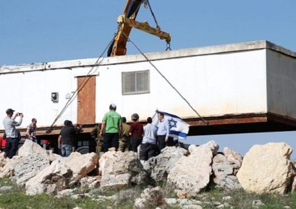 مستوطنون يقيمون بؤرة استعمارية في المعرجات غرب أريحا