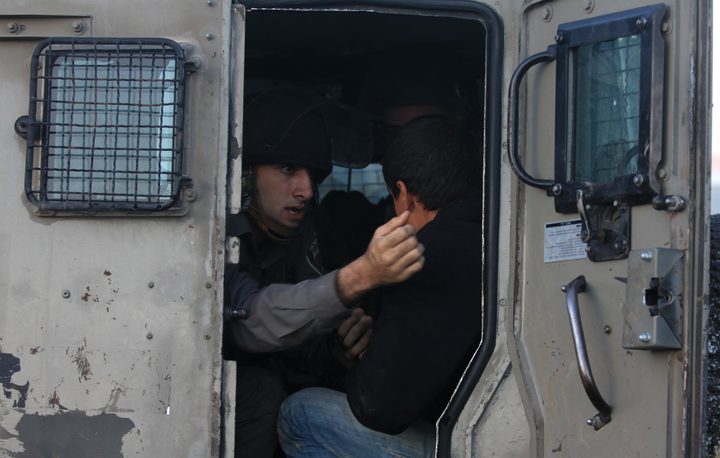 إصابة فتى واعتقال ثلاثة مواطنين خلال اقتحام الاحتلال مدينة طوباس