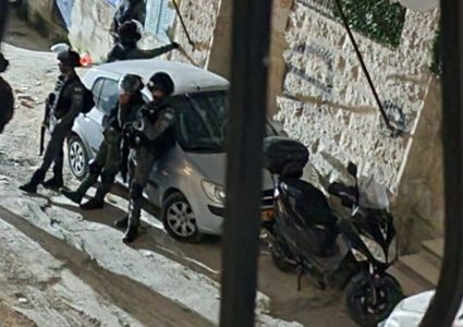 إصابة مواطن برصاص الاحتلال خلال اقتحام مخيم بلاطة