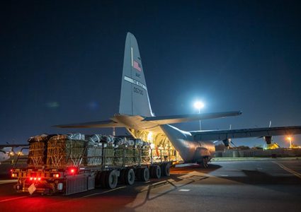 أميركا والأردن تقومان بعملية إنزال جوي جديدة للمساعدات الإنسانية إلى غزة