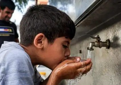 "الإحصاء" و"جودة البيئة": 3 من بين 4 مواطنين يشربون مياه ملوثة شمال غزة