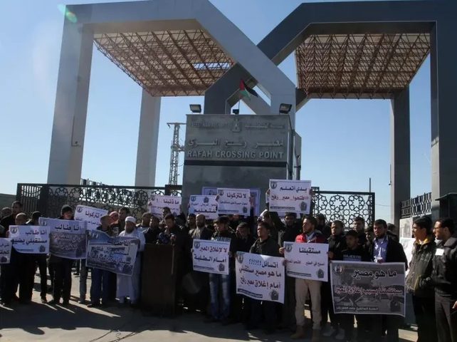 حرب غزة تحول دون سفر الطلبة الفلسطينيين لاستكمال دراساتهم الجامعية خارجها