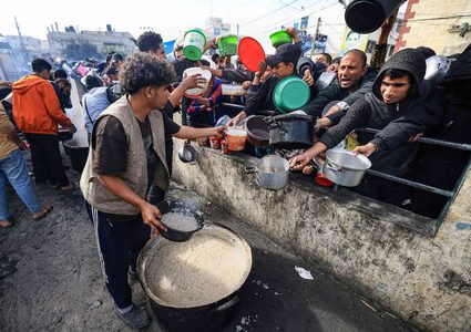 استشهاد طفل ومسن نتيجة سوء التغذية والجفاف في قطاع غزة