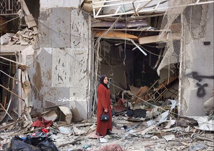 مشاهد الدمار في خانيونس بعد انسحاب الدبابات الاسرائيلية من قلب المدينة