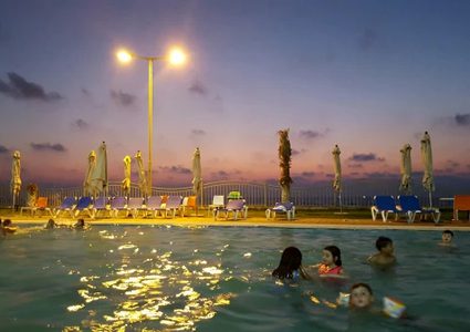 إسرائيل تحول قطاع غزة من "صندوق خبز" يطعم أوروبا إلى بقعة مدمرة تعاني المجاعة