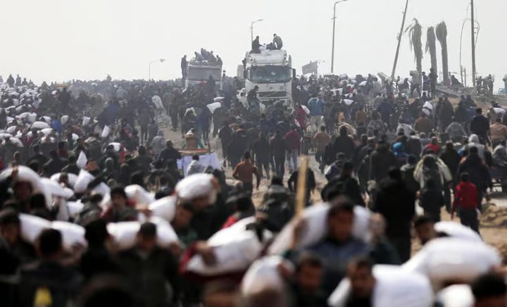 جيش الاحتلال يبرر "مجزرة دوار النابلسي" بذريعة الدفاع عن النفس