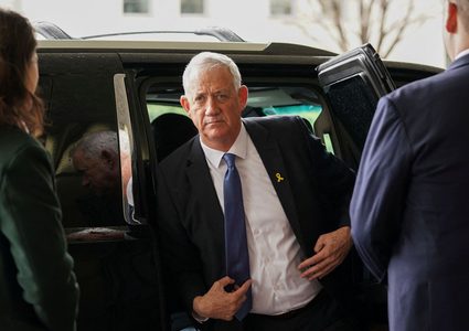 صحيفة إسرائيلية: غانتس يتعرض لخطر الاعتقال في بريطانيا بسبب نتنياهو