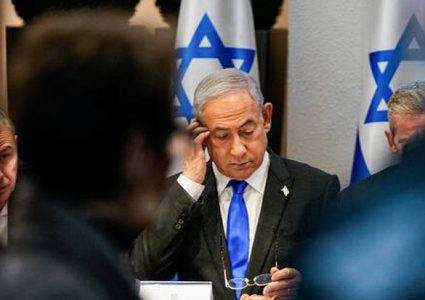 نتنياهو يتعهد بتحدي "الخط الأحمر" الذي وضعه بايدن واجتياح رفح