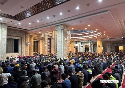 جانب من أداء صلاة التراويح من داخل مساجد مدينة رفح في ظل الحرب و الدمار على غزة