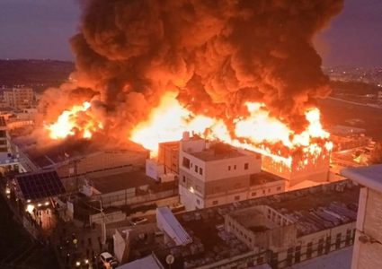 الشرطة والدفاع المدني: حريق مصنع "رويال" مفتعل وتم الاشتباه بعدد من الأشخاص