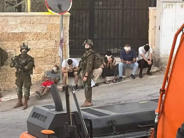 الاحتلال يعتقل 25 مواطنا من الضفة