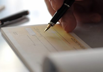 1.4 مليار شيكل قيمة الشيكات المرتجعة في محافظة الخليل