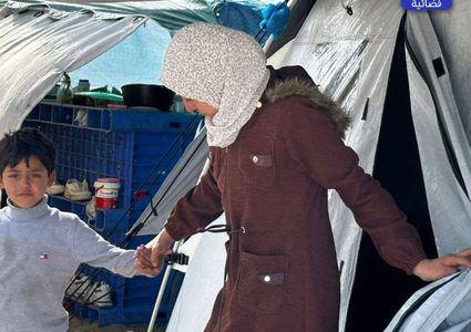 مها وافي .. مسعفةٌ فلسطينيةٌ تواصل عملها لرعاية أسرتها بعد اعتقال زوجها المسعف