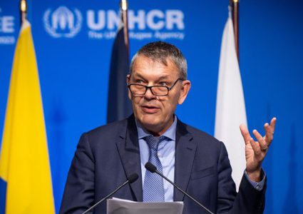 مفوض الأونروا: إسرائيل تحظر إدخال مستلزمات منقذة للحياة إلى غزة