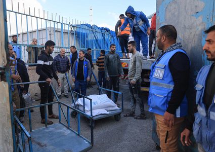 مساع إسرائيلية لإنهاء أنشطة الأونروا في الضفة وغزة