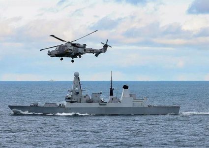 بريطانيا ستنشر مدمرة صواريخ في البحر الأحمر