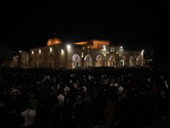 45 ألفا يؤدون صلاتي العشاء والتراويح في المسجد الأقصى