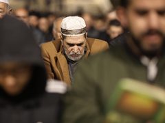 45 ألفا يؤدون صلاتي العشاء والتراويح في المسجد الأقصى