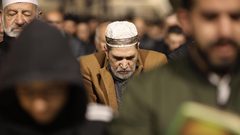 45 ألفا يؤدون صلاتي العشاء والتراويح في المسجد الأقصى