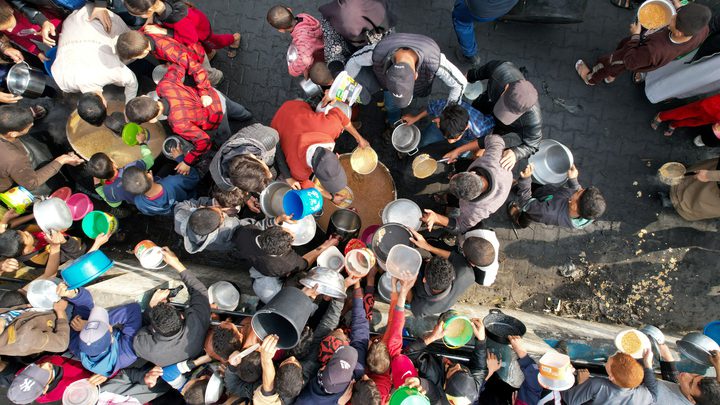 بوريل: المجاعة بغزة تستخدم كسلاح حرب