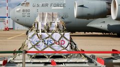 رحلة على متن طائرة أمريكية تسقط مساعدات على قطاع غزة