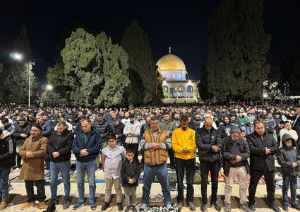40 ألفا يؤدون صلاتي العشاء والتراويح في المسجد الأقصى