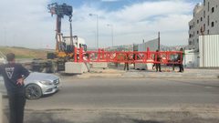 الاحتلال ينصب بوابتين حديديتين في شارع حوارة الرئيسي جنوب نابلس