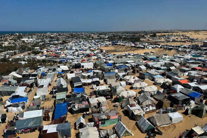 رغم الحرب والنزوح.. أهالي غزة يحاولون التمسك بما "تيسَّر" من العادات الرمضانية