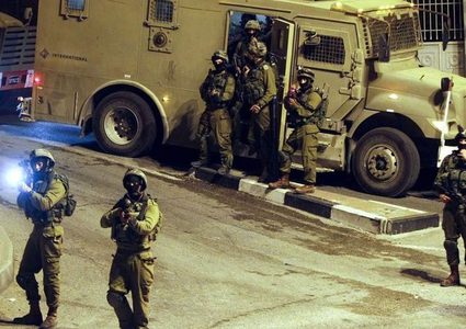 الاحتلال يقتحم مدينة نابلس ومخيمي العين وعسكر