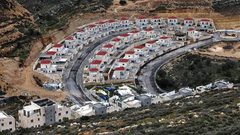 واشنطن تعتزم فرض عقوبات على مستوطنتين بالضفة للمرة الأولى