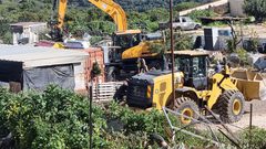 الإحتلال يهدم ٧ بركسات للمواشي في برطعة