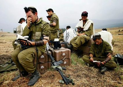 محلل عسكري إسرائيل: تفكك في قيادة جيشنا والنصر بات بعيداً