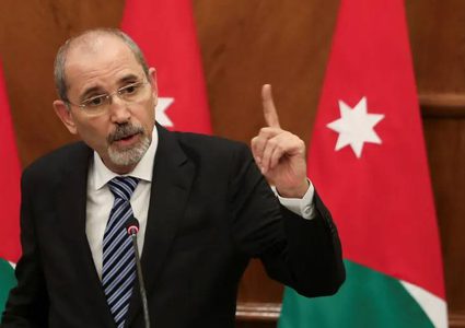 وزير الخارجية الأردني: منع إسرائيل دخول الدواء والغذاء إلى غزة "جريمة حرب"