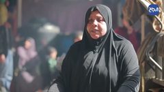 المحاصرون في غزة يتخذون من الخبيزة طعاما لأبنائهم الجياع